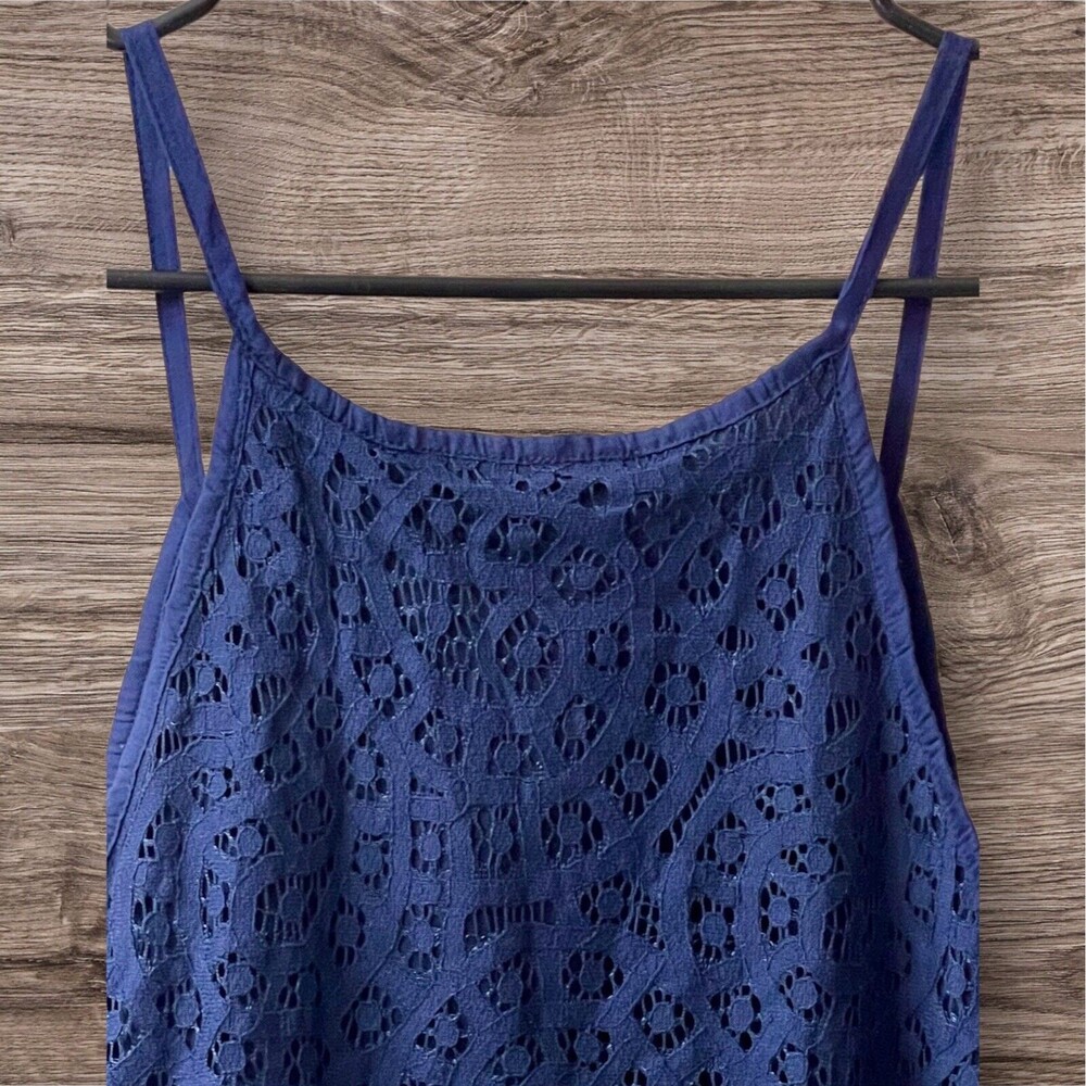 Romeo + Juliet Couture Women’s Navy Blue Lace Fit And Flare Summer Top Small NWT - Picture 10 of 13